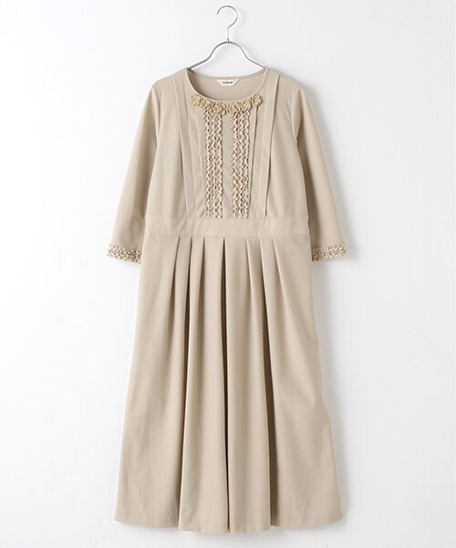 セール】 【OUTLET】ピコフリル＆フラワーモチーフロングワンピース