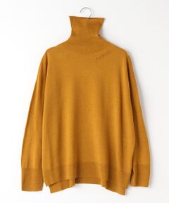 【OUTLET】ロゴ入タートルネックセーター