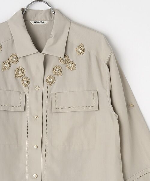INGEBORG / インゲボルグ シャツ・ブラウス | 【OUTLET】ライトナチュラルタンブラーモチーフブラウス | 詳細4