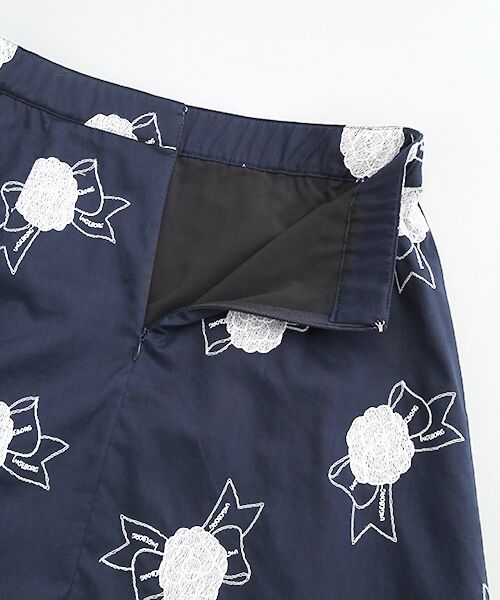 INGEBORG / インゲボルグ ロング・マキシ丈スカート | カメリアリボン刺繍スカート | 詳細6