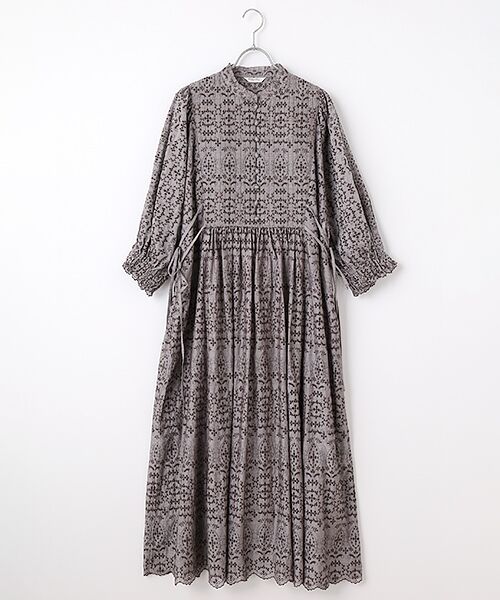 ボタニカル刺繍ワンピース （ロング・マキシ丈ワンピース