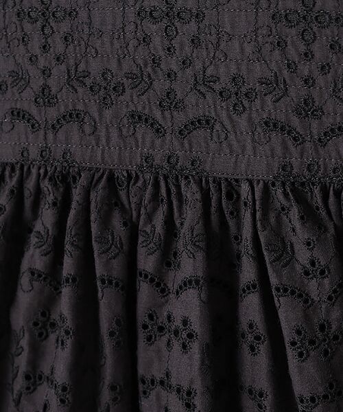 INGEBORG / インゲボルグ シャツ・ブラウス | ボタニカル刺繍ブラウス | 詳細1