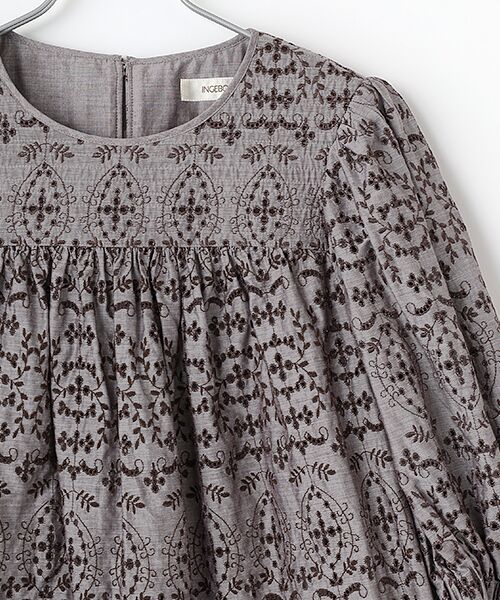 INGEBORG / インゲボルグ シャツ・ブラウス | ボタニカル刺繍ブラウス | 詳細3