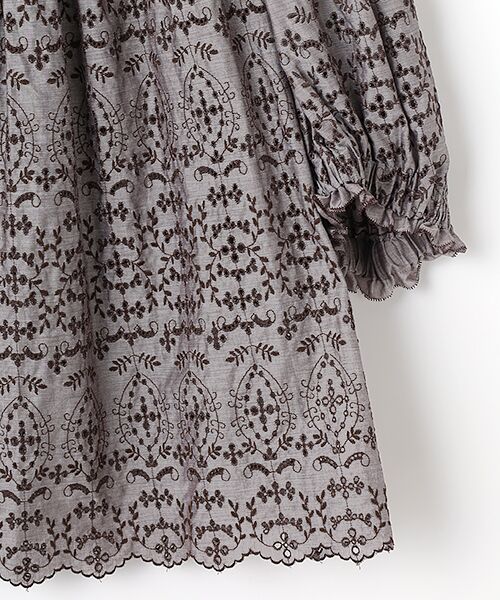 INGEBORG / インゲボルグ シャツ・ブラウス | ボタニカル刺繍ブラウス | 詳細4