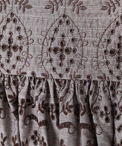 INGEBORG / インゲボルグ シャツ・ブラウス | ボタニカル刺繍ブラウス | 詳細6