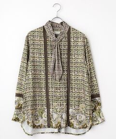 美品✨インゲボルグ　花柄ブラウス　総柄　ボウタイリボン　くるみボタン　ピンク 美品✨インゲボルグ 花柄ブラウス 総柄 ボウタイリボン くるみ