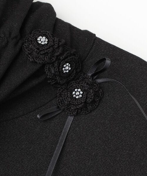 INGEBORG / インゲボルグ カットソー | フラワーモチーフ付きタートルネックカットソー | 詳細1