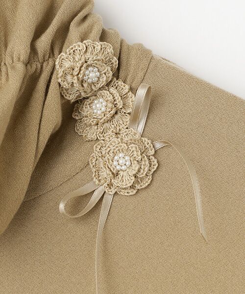 INGEBORG / インゲボルグ カットソー | フラワーモチーフ付きタートルネックカットソー | 詳細7