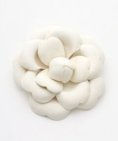 INGEBORG / インゲボルグ ブローチ・コサージュ | カラーレザーカメリアコサージュ