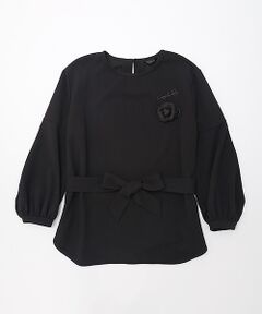 INGEBORG / インゲボルグ カットソー | コサージュ付きロゴ刺繍入りカットソー