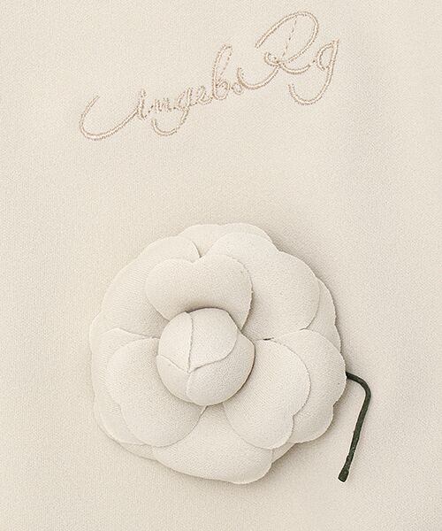 INGEBORG / インゲボルグ カットソー | コサージュ付きロゴ刺繍入りカットソー | 詳細2