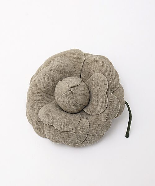 INGEBORG / インゲボルグ カットソー | コサージュ付きロゴ刺繍入りカットソー | 詳細10