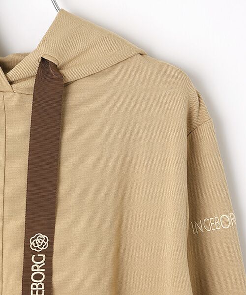 INGEBORG / インゲボルグ カットソー | カメリアロゴ刺繍入りカットソーフーディ | 詳細5