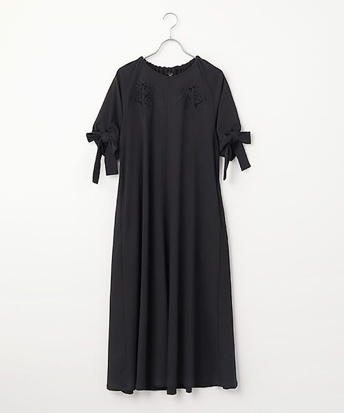 INGEBORG / インゲボルグ ロング・マキシ丈ワンピース | 透かしコード刺繍カットソーワンピース（クロ）