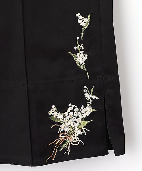 INGEBORG / インゲボルグ その他パンツ | コットンツイルすずらん刺繍パンツ | 詳細1