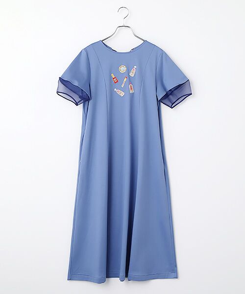 INGEBORG / インゲボルグ ロング・マキシ丈ワンピース | コスメティックワッペン付きカットソーワンピース（ブルー）