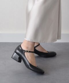 【INTER-CHAUSSURES】ワンストラップチャンキーヒールパンプス