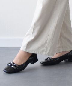 【INTER-CHAUSSURES】スクエアトウローヒールバックルパンプス