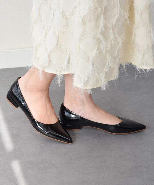 INTER-CHAUSSURES/インター ショシュール 【FABIO RUSCONI】ポインテッドトウカラーヒールパンプス ブラックエナメル 37 INTER-CHAUSSURES/インター ショシュール 【FABIO RUSCONI】ポインテッドトウカラーヒールパンプス ブラックエナメル 37