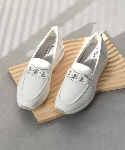 INTER-CHAUSSURES/インター ショシュール 【TAMARIS】チェーン飾りスリッポンシューズ ホワイト 40 INTER-CHAUSSURES/インター ショシュール 【TAMARIS】チェーン飾りスリッポンシューズ ホワイト 40