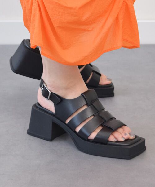 INTER-CHAUSSURES/インター ショシュール 【VAGABOND】ヒールアップグルカテイストサンダル ブラック 37 INTER-CHAUSSURES/インター ショシュール 【VAGABOND】ヒールアップグルカテイストサンダル ブラック 37