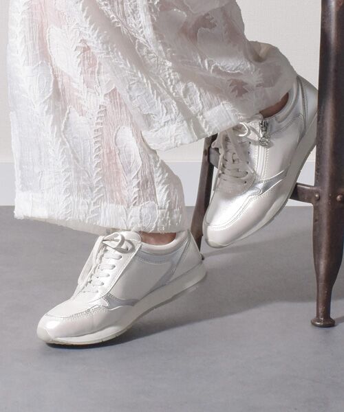 INTER-CHAUSSURES/インター ショシュール 【TAMARIS】サイドジップスニーカー シルバーコンビ 38 INTER-CHAUSSURES/インター ショシュール 【TAMARIS】サイドジップスニーカー シルバーコンビ 38