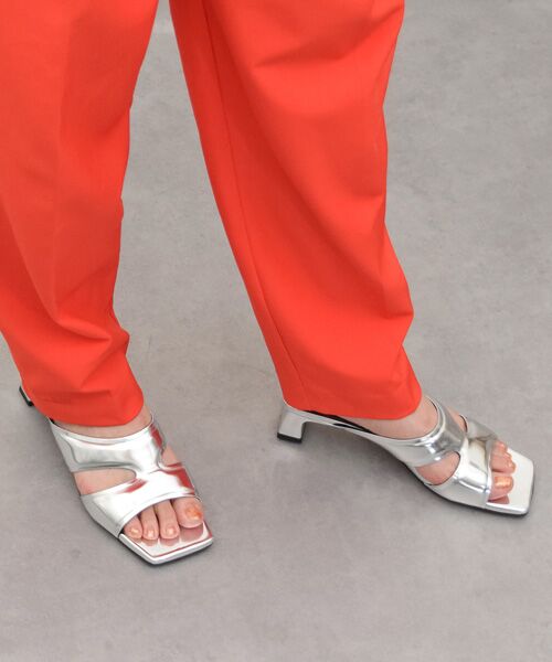 INTER-CHAUSSURES/インター ショシュール 【ANGEL ALARCON】スクエアトウローヒールミュールサンダル シルバー 35 INTER-CHAUSSURES/インター ショシュール 【ANGEL ALARCON】スクエアトウローヒールミュールサンダル シルバー 35
