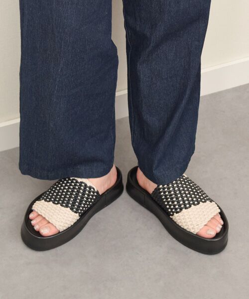 INTER-CHAUSSURES/インター ショシュール 【JVAM】ウーブンレザー厚底ミュールサンダル ブラックコンビ 39 INTER-CHAUSSURES/インター ショシュール 【JVAM】ウーブンレザー厚底ミュールサンダル ブラックコンビ 39