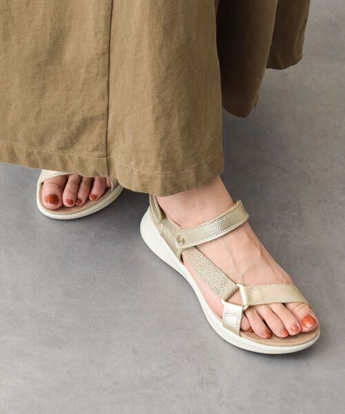 INTER-CHAUSSURES/インター ショシュール 【IMAC】フットベッドベルクロサンダル ゴールド 38 INTER-CHAUSSURES/インター ショシュール 【IMAC】フットベッドベルクロサンダル ゴールド 38
