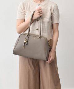 INTER-CHAUSSURES / インター ショシュール ハンドバッグ | 【CHRISTIAN VILLA】チャーム付きシュリンクレザーハンドバッグ