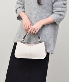 INTER-CHAUSSURES / インター ショシュール ハンドバッグ | 【LORISTELLA】Vカットレザーコンビハンドバッグ