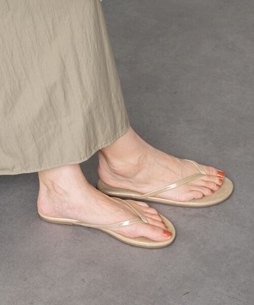 INTER-CHAUSSURES / インター ショシュール サンダル | 【TKEES】フラットグリッタートングサンダル | 詳細8