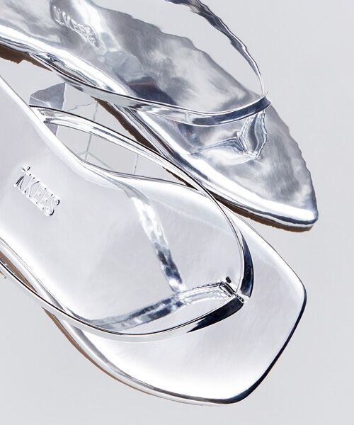 INTER-CHAUSSURES / インター ショシュール サンダル | 【TKEES】スクエアトウメタリックトングサンダル | 詳細9