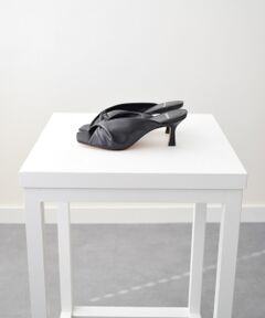 INTER-CHAUSSURES / インター ショシュール サンダル | 【CARRANO】スクエアトゥツイストミュールサンダル-(62001C)