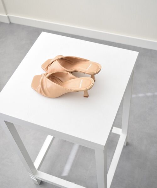 INTER-CHAUSSURES / インター ショシュール サンダル | 【CARRANO】スクエアトゥツイストミュールサンダル-(62001C) | 詳細18