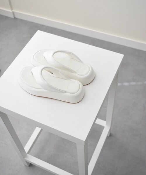 INTER-CHAUSSURES / インター ショシュール サンダル | 【CARRANO】パテッドトングボリュームソールサンダル-(62300C) | 詳細20