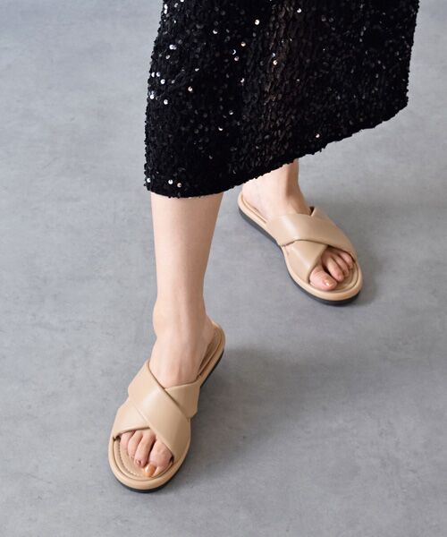 INTER-CHAUSSURES/インター ショシュール 【L'Artigiano del cuoio】クロスベルトフラットサンダル(E2202E) ベージュ 37 INTER-CHAUSSURES/インター ショシュール 【L'Artigiano del cuoio】クロスベルトフラットサンダル(E2202E) ベージュ 37