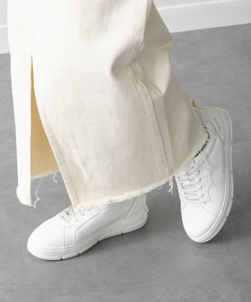 INTER-CHAUSSURES/インター ショシュール 【TAMARIS】厚底エラスティックレーススニーカー ホワイト 37