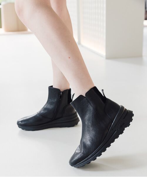 INTER-CHAUSSURES/インター ショシュール 【bussola】撥水ヒールアップショートブーツ ブラック 36 INTER-CHAUSSURES/インター ショシュール 【bussola】撥水ヒールアップショートブーツ ブラック 36