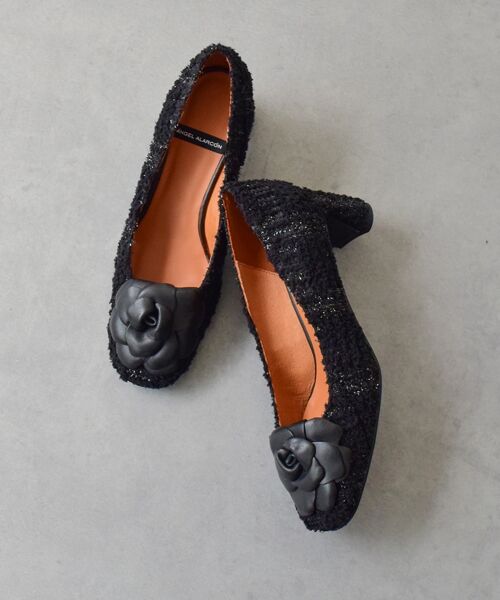 INTER-CHAUSSURES/インター ショシュール 【ANGEL ALARCON】ラウンドトウカメリアパンプス ブラック雑材 39 INTER-CHAUSSURES/インター ショシュール 【ANGEL ALARCON】ラウンドトウカメリアパンプス ブラック雑材 39