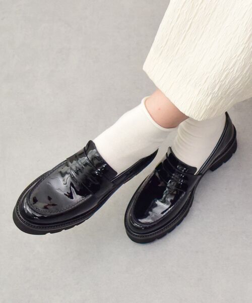 INTER-CHAUSSURES/インター ショシュール 【PASCUCCI】ラウンドトウ厚底ローファー ブラックエナメル 36 INTER-CHAUSSURES/インター ショシュール 【PASCUCCI】ラウンドトウ厚底ローファー ブラックエナメル 36
