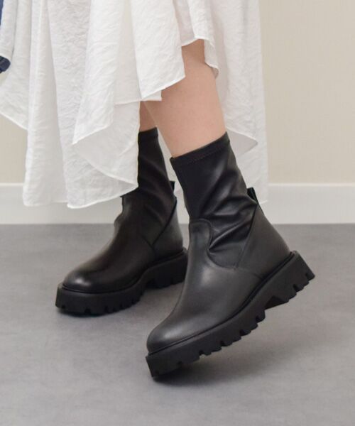 INTER-CHAUSSURES/インター ショシュール 【FABIO RUSCONI】タンクソールストレッチショートブーツ ブラック 36 INTER-CHAUSSURES/インター ショシュール 【FABIO RUSCONI】タンクソールストレッチショートブーツ ブラック 36