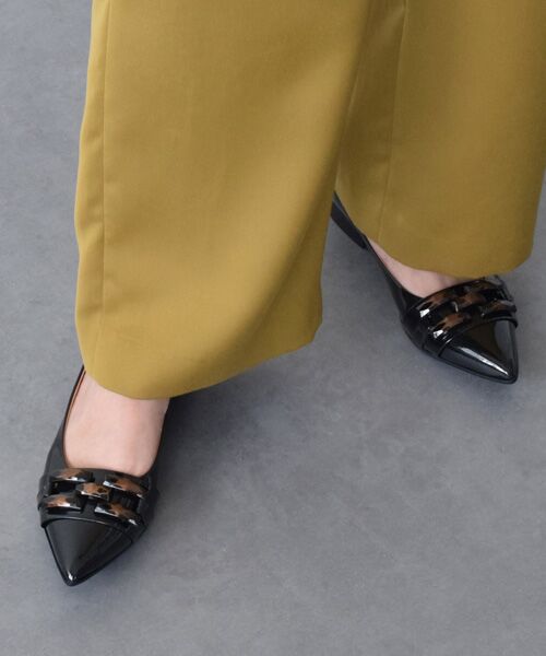 INTER-CHAUSSURES/インター ショシュール 【INTER-CHAUSSURES】ポインテッドローヒールバックルパンプス ブラックエナメル 38 INTER-CHAUSSURES/インター ショシュール 【INTER-CHAUSSURES】ポインテッドローヒールバックルパンプス ブラックエナメル 38