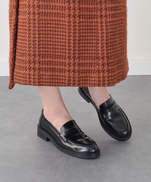 INTER-CHAUSSURES/インター ショシュール 【INTER-CHAUSSURES】ベーシックレザーローファー ブラック 39 INTER-CHAUSSURES/インター ショシュール 【INTER-CHAUSSURES】ベーシックレザーローファー ブラック 39