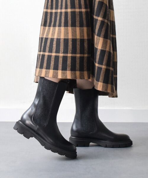 INTER-CHAUSSURES/インター ショシュール 【LUCA GROSSI】タンクソールサイドゴアブーツ ブラック 38 INTER-CHAUSSURES/インター ショシュール 【LUCA GROSSI】タンクソールサイドゴアブーツ ブラック 38