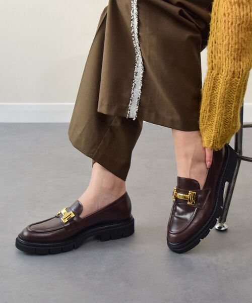 INTER-CHAUSSURES/インター ショシュール 【LUCA GROSSI】タンクソールメタルバックルローファー ダークブラウン 36 INTER-CHAUSSURES/インター ショシュール 【LUCA GROSSI】タンクソールメタルバックルローファー ダークブラウン 36