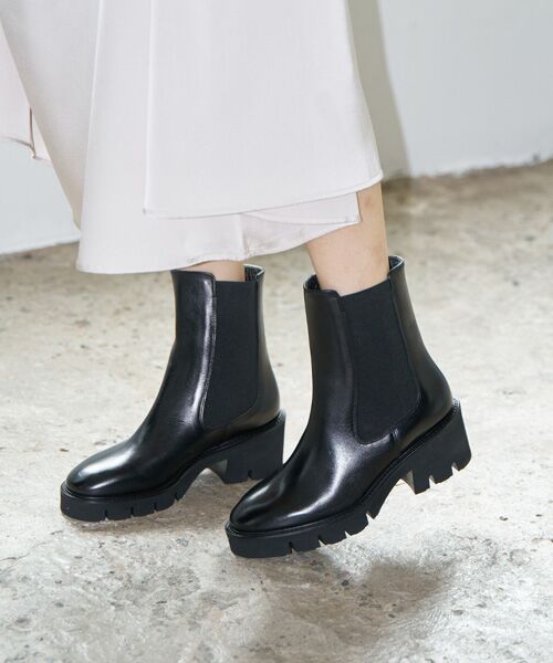 INTER-CHAUSSURES/インター ショシュール 【LUCA GROSSI】ラウンドトウミドルヒールサイドゴアブーツ ブラック 37 INTER-CHAUSSURES/インター ショシュール 【LUCA GROSSI】ラウンドトウミドルヒールサイドゴアブーツ ブラック 37