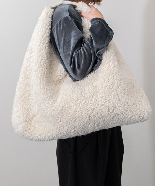 INTER-CHAUSSURES / インター ショシュール ショルダーバッグ | 【Andrea Cardone】レザーハンドルビッグボアバッグ | 詳細11