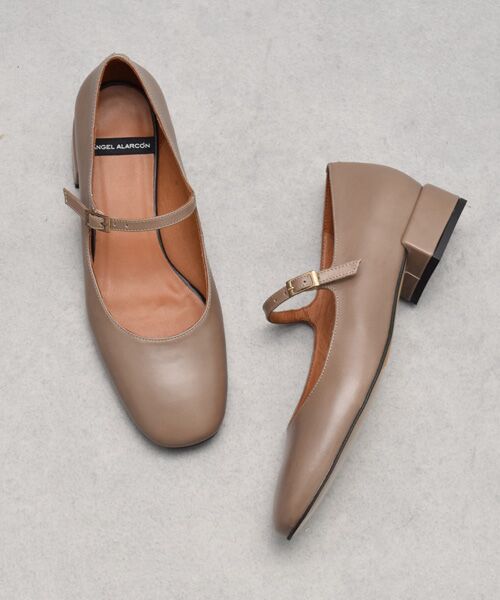 INTER-CHAUSSURES/インター ショシュール 【ANGEL ALARCON】ソフトスクエアトウストラップパンプス オーク 37 INTER-CHAUSSURES/インター ショシュール 【ANGEL ALARCON】ソフトスクエアトウストラップパンプス オーク 37