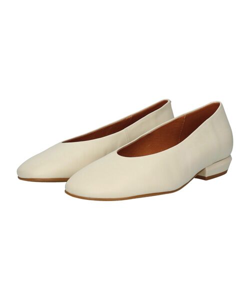 INTER-CHAUSSURES / インター ショシュール パンプス | 【ANGEL ALARCON】ローヒールオブリークトウパンプス（アイボリー）